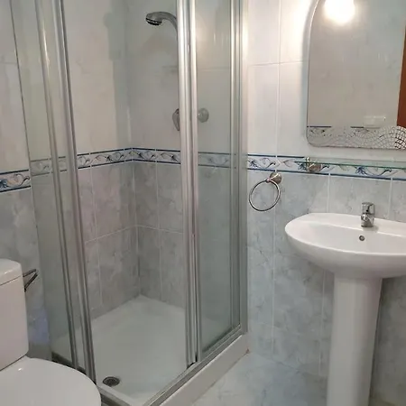 Delightful Spacious 2 Bed In Apartament Nerja