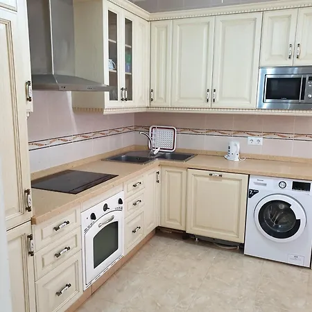 Delightful Spacious 2 Bed In *